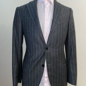 Cashmere suit in brand new condition